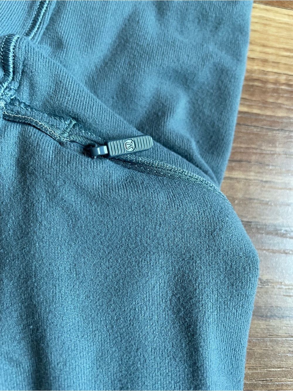 Lululemon Warm Stabilizer 1/2 Zip Hoodie Blue Charcoal Women's 6 - Picture 6 of 10